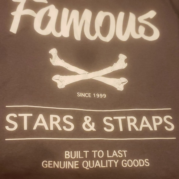 Famous stars and straps XL shirt - Picture 5 of 5